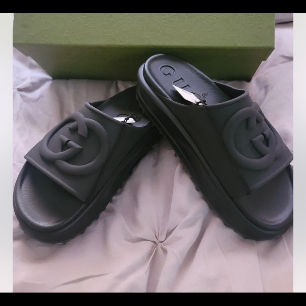 Miami interlocking G sandals